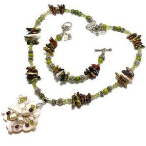 Handmade Jewelry Set by Surdigirl - Jewelry Set - Shell, Pearl, Garnet, Peridot